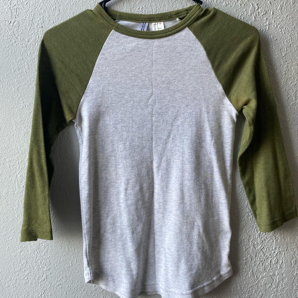Baseball tee half sleeved